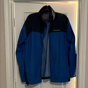 Columbia Men's Black and Blue Raincoat